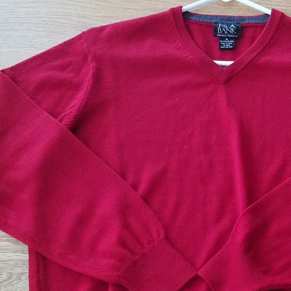 JOS A BANK Signature Collection Mens Red Merino Wool Sweater M EUC - Picture 1 of 7